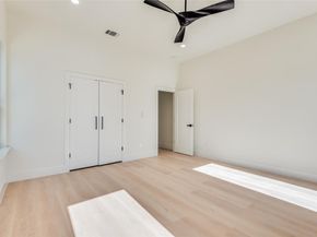 1307  Valley Street , Dallas Texas 75203