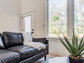 1307  Valley Street , Dallas Texas 75203