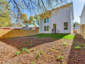 1307  Valley Street , Dallas Texas 75203