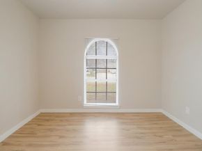 413  Glenhaven Drive , Azle Texas 76020