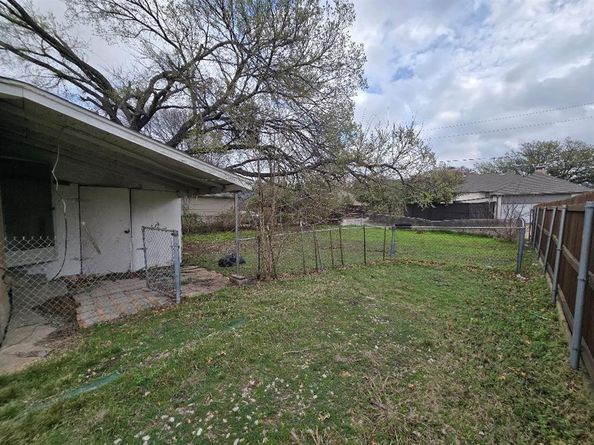 17724  Hillcrest Road , Dallas Texas 75252