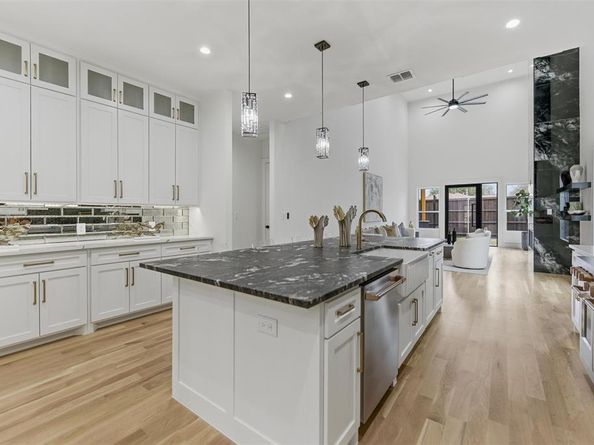 7503  Robin Road , Dallas Texas 75209