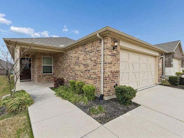 1005  Memorial Drive , Little Elm Texas 76227