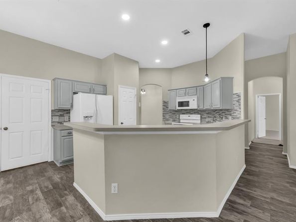 5825  Imes Lane , Fort Worth Texas 76179