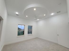 2812  Almanzor Avenue , Irving Texas 75062