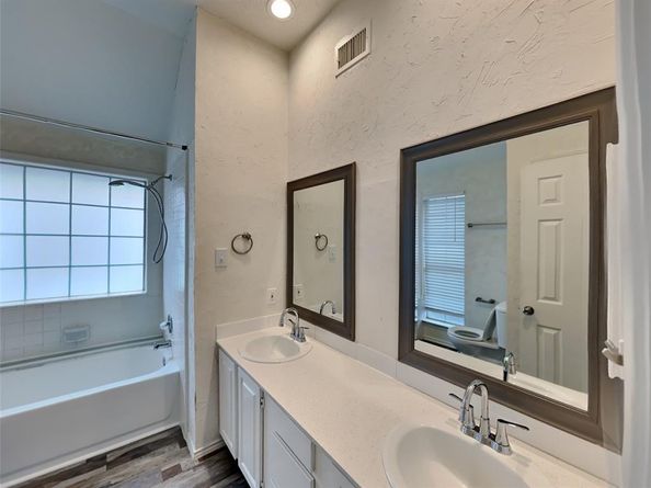 2829  Salado Trail , Fort Worth Texas 76118