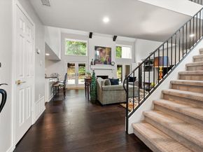 907  Loch Lomond Drive , Arlington Texas 76012
