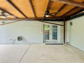 107 N Forest Crest Drive , Garland Texas 75042