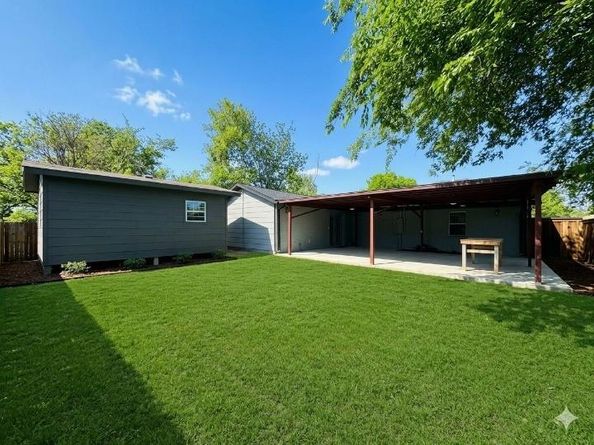 107 N Forest Crest Drive , Garland Texas 75042