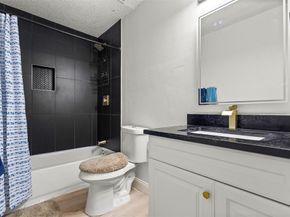 5418  Singleton Boulevard , Dallas Texas 75212