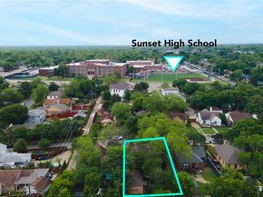 2219  Carnes Street , Dallas Texas 75208