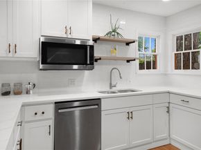 2219  Carnes Street , Dallas Texas 75208