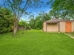 2219  Carnes Street , Dallas Texas 75208