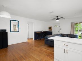 2219  Carnes Street , Dallas Texas 75208