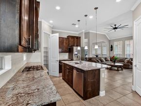 510  Garden Avenue , Euless Texas 76039