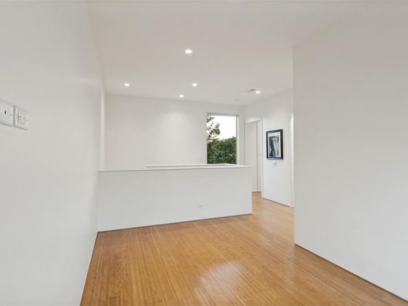 4401  Roseland Avenue  A, Dallas Texas 75204