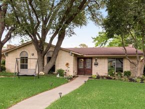 1417  Dogwood Trail , Lewisville Texas 75067