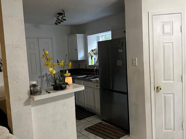 552  Timber Way Drive , Lewisville Texas 75067