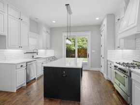 840  Edgefield Road , Fort Worth Texas 76107