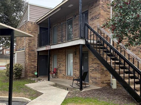 8109  Skillman Street  2002, Dallas Texas 75231