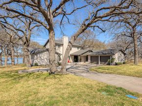 400  Driftwood Court , Azle Texas 76020
