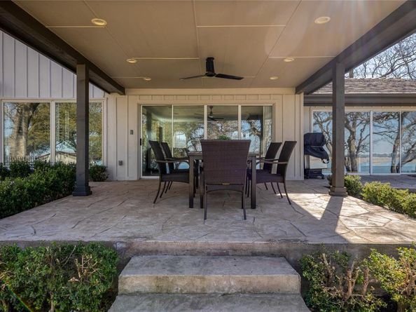 400  Driftwood Court , Azle Texas 76020