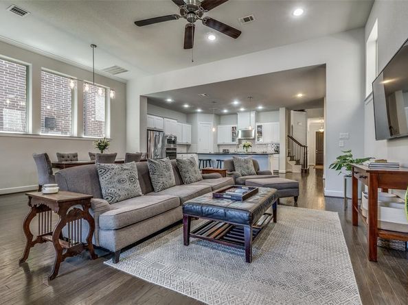 10565  Plumwood Parkway , Dallas Texas 75238