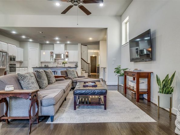 10565  Plumwood Parkway , Dallas Texas 75238