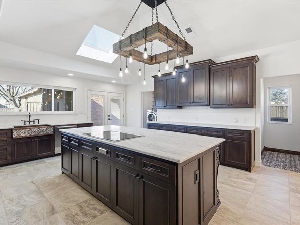 913  Ashland Court , Mansfield Texas 76063