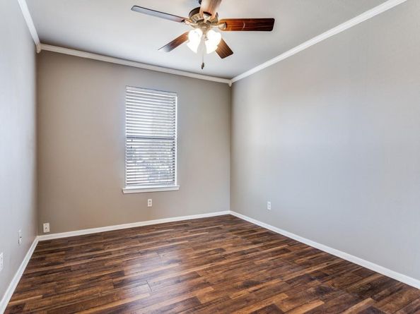 5618  Cedar Creek Drive  5, Benbrook Texas 76109