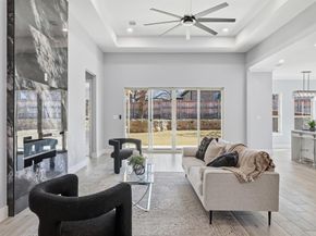 707  Ross Trail , Arlington Texas 76012