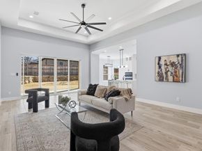 707  Ross Trail , Arlington Texas 76012