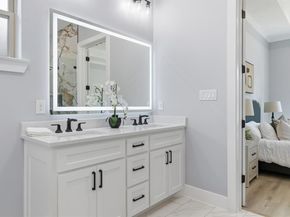 707  Ross Trail , Arlington Texas 76012