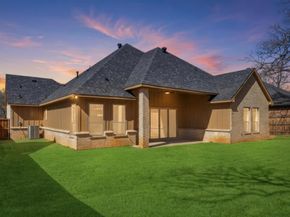 707  Ross Trail , Arlington Texas 76012