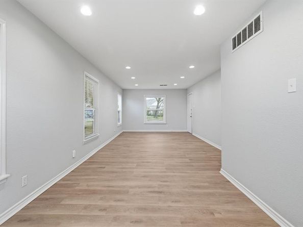 3459  Linda Drive , Dallas Texas 75220