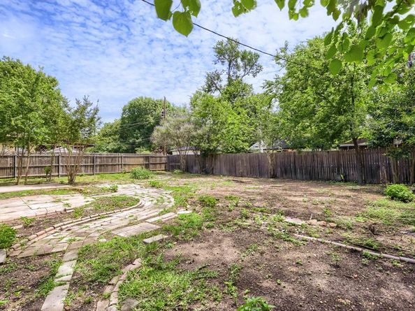 11624  Tuscany Way , Dallas Texas 75218