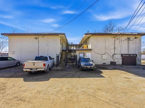 2718  Cleveland Street , Dallas Texas 75215