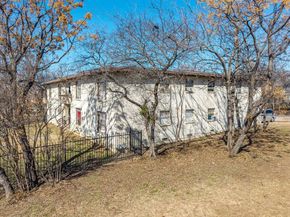 2718  Cleveland Street , Dallas Texas 75215