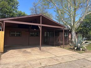 1021  Western Boulevard , Arlington Texas 76013