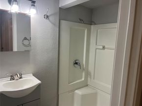 1021  Western Boulevard , Arlington Texas 76013