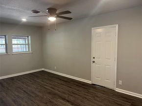 1021  Western Boulevard , Arlington Texas 76013