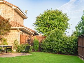 6527  Barcelona  , Irving Texas 75039