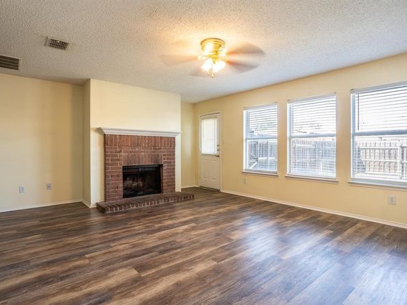 2415  Mallory Lane , Lancaster Texas 75134