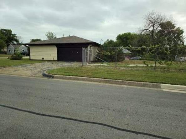 5833  Geddes Avenue , Fort Worth Texas 76107
