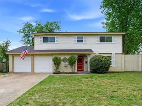 2823  Ermine Way , Farmers Branch Texas 75234