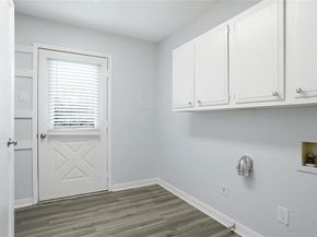 2823  Ermine Way , Farmers Branch Texas 75234