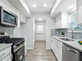 2823  Ermine Way , Farmers Branch Texas 75234