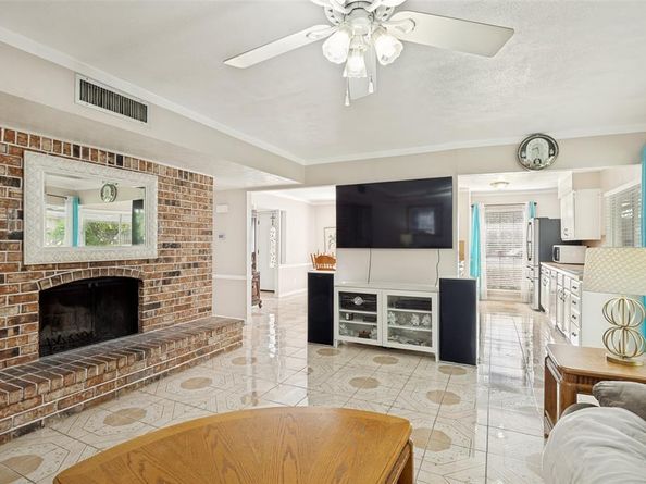 1429  Meandering Way , Garland Texas 75040