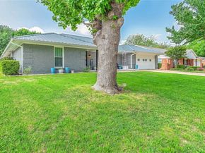 1100  Byron Lane , Arlington Texas 76012