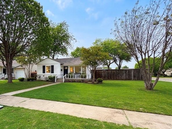 9919  Dresden Drive , Dallas Texas 75220
